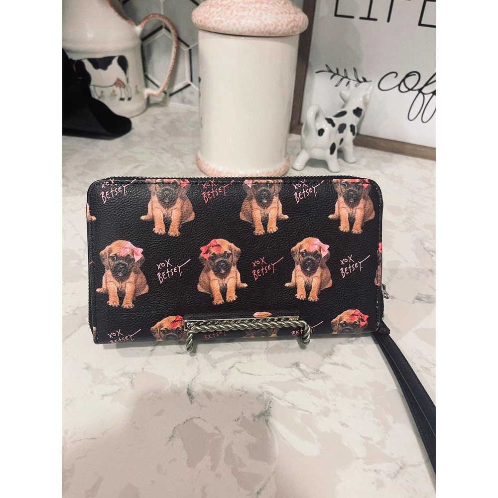 Betsey Johnson pug puppy dog wristlet wallet black pink bow